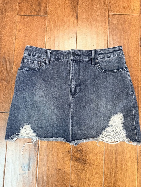 Alice + Olivia Dresses & Skirts - Alice + Olivia Washed Black Distressed Denim Mini Skirt